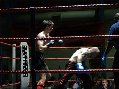 Dan Brewer apply pressure in his debut kickboxing match